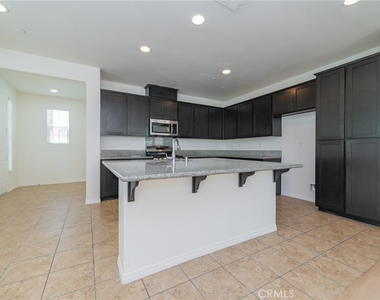 2840 S Via Belamaria - Photo Thumbnail 7