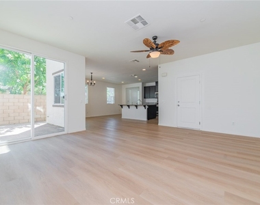 2840 S Via Belamaria - Photo Thumbnail 10