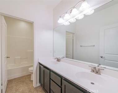 2840 S Via Belamaria - Photo Thumbnail 22