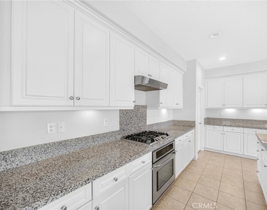 1617 Camden Court - Photo Thumbnail 6