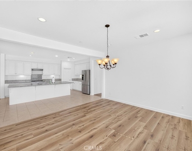 1617 Camden Court - Photo Thumbnail 9