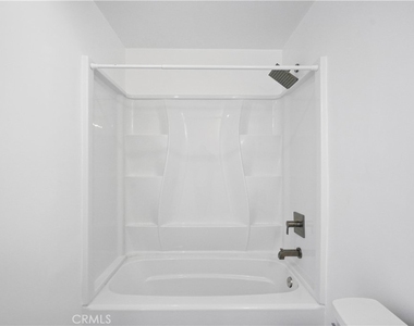 6539 N Bobbyboyar Avenue - Photo Thumbnail 8
