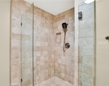5200 White Oak Avenue - Photo Thumbnail 22
