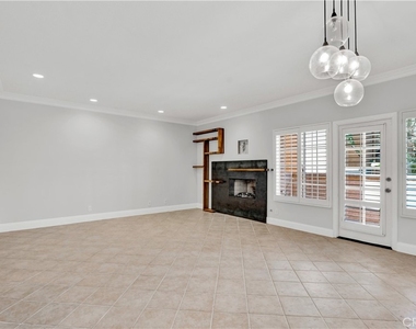 5200 White Oak Avenue - Photo Thumbnail 5