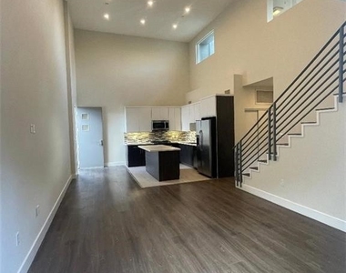 6445 Woodley Avenue - Photo Thumbnail 1