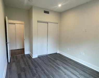 6445 Woodley Avenue - Photo Thumbnail 22