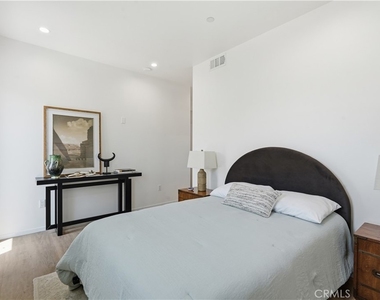1428 S Cloverdale Avenue - Photo Thumbnail 13