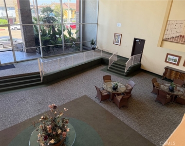 400 N Acacia - Photo Thumbnail 7