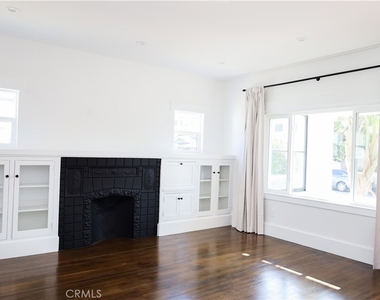1033 1039 Gladys Ave - Photo Thumbnail 3