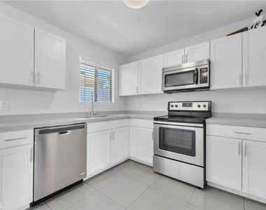 53771 Avenida Herrera - Photo Thumbnail 8