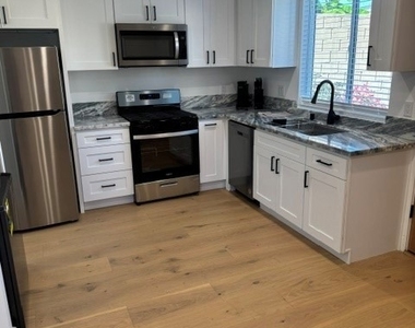 5923 1/2 Haas Ave - Photo Thumbnail 1