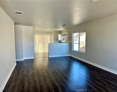 11923 Spring Hill Court - Photo Thumbnail 5