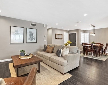 5251 Anthony Avenue - Photo Thumbnail 11