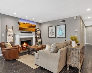 5251 Anthony Avenue - Photo Thumbnail 7
