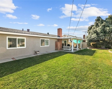 5251 Anthony Avenue - Photo Thumbnail 43