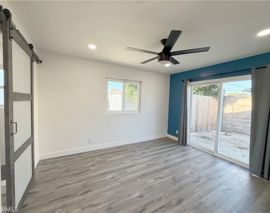 5111 New Mexico - Photo Thumbnail 10