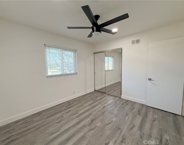 5111 New Mexico - Photo Thumbnail 8