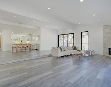 3647 Hazelhurst Place - Photo Thumbnail 7