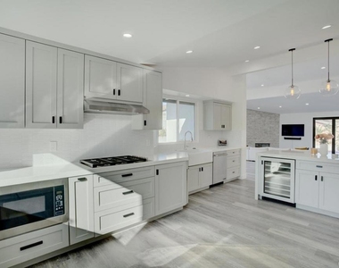 3647 Hazelhurst Place - Photo Thumbnail 6