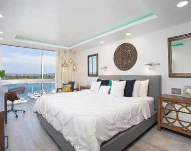 1710 Avenida Del Mundo - Photo Thumbnail 14