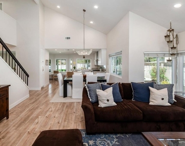 12831 Isocoma Street - Photo Thumbnail 6