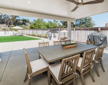 12831 Isocoma Street - Photo Thumbnail 32