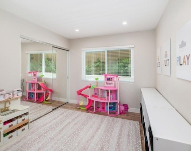 12831 Isocoma Street - Photo Thumbnail 17