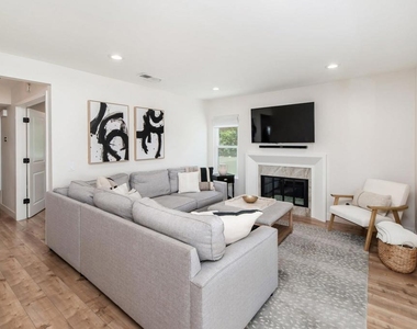 12831 Isocoma Street - Photo Thumbnail 15