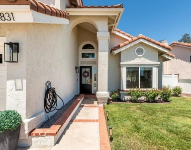 12831 Isocoma Street - Photo Thumbnail 3