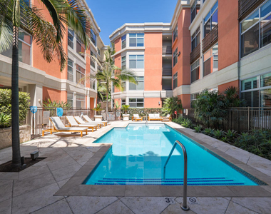 840 E Green Street - Photo Thumbnail 26
