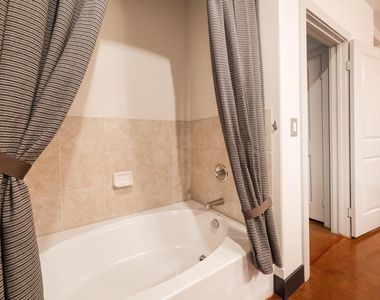 840 E Green Street - Photo Thumbnail 20