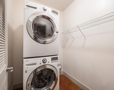 840 E Green Street - Photo Thumbnail 17