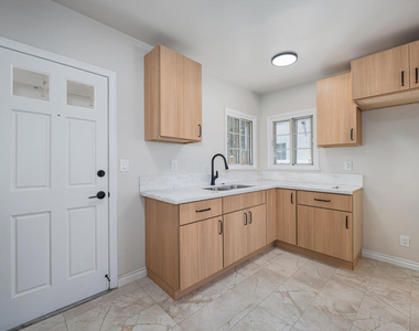 7731 Ferncola Avenue - Photo Thumbnail 3