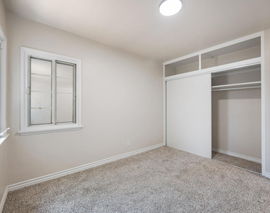 7731 Ferncola Avenue - Photo Thumbnail 8