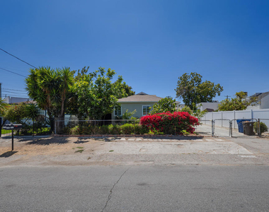 7731 Ferncola Avenue - Photo Thumbnail 14