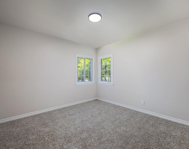 7731 Ferncola Avenue - Photo Thumbnail 9
