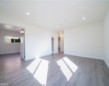1612 W 226th - Photo Thumbnail 3