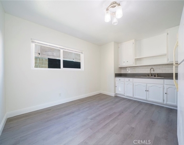 1612 W 226th - Photo Thumbnail 4