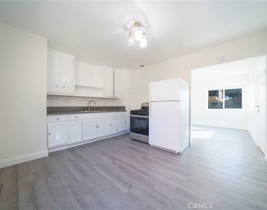 1612 W 226th - Photo Thumbnail 5