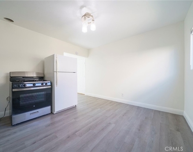 1612 W 226th - Photo Thumbnail 6