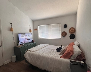 292 Parkview - Photo Thumbnail 5