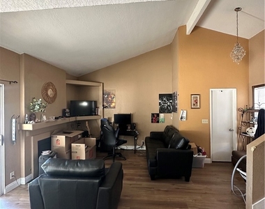 292 Parkview - Photo Thumbnail 1