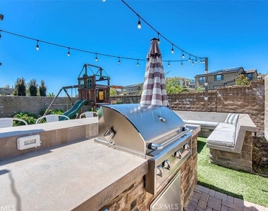 91 Baculo Street - Photo Thumbnail 26