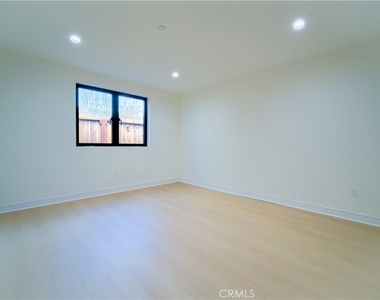 2678 Newell Street - Photo Thumbnail 16