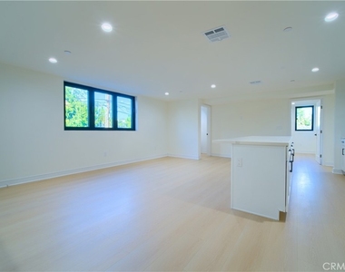 2678 Newell Street - Photo Thumbnail 5