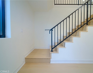 2678 Newell Street - Photo Thumbnail 3