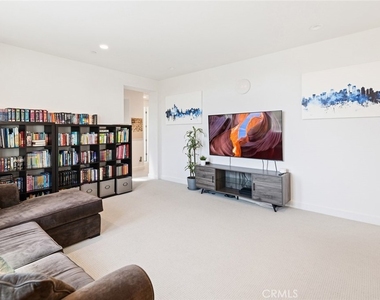 61 Furlong - Photo Thumbnail 18