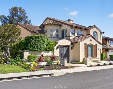 6 Westchester Court - Photo Thumbnail 1