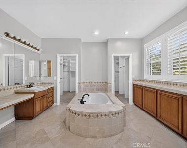 6 Westchester Court - Photo Thumbnail 26