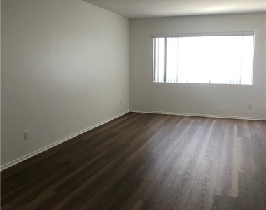 16631 Dolores Lane - Photo Thumbnail 3